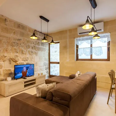 Nadurin, Large 7 Bedrooms - 2 Pools 펜션 나두르