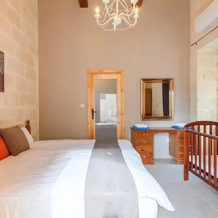 Nadurin, Large 7 Bedrooms - 2 Pools Vakantiehuis *