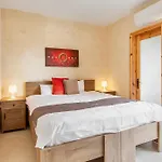 Nadurin, Large 7 Bedrooms - 2 Pools *