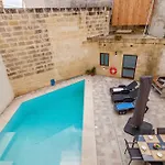 Nadurin, Large 7 Bedrooms - 2 Pools Дом отдыха