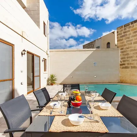 Nadurin, Large 7 Bedrooms - 2 Pools Nadur