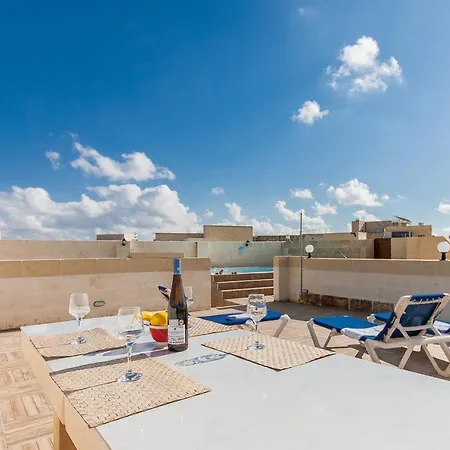 Holiday home Nadurin, Large 7 Bedrooms - 2 Pools Nadur