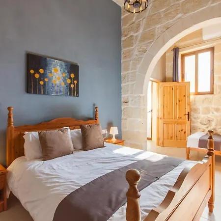 Nadurin, Large 7 Bedrooms - 2 Pools * Nadur