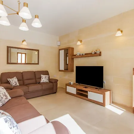 Holiday home Nadurin, Large 7 Bedrooms - 2 Pools