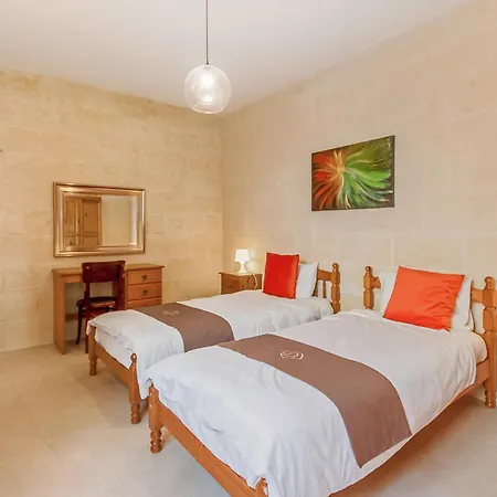 Nadurin, Large 7 Bedrooms - 2 Pools *