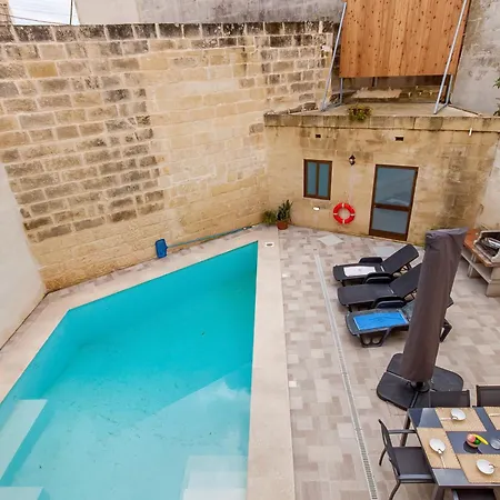 Nadurin, Large 7 Bedrooms - 2 Pools Vakantiehuis
