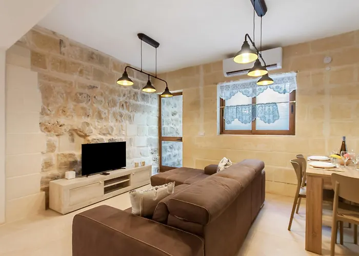 Nadurin, Large 7 Bedrooms - 2 Pools