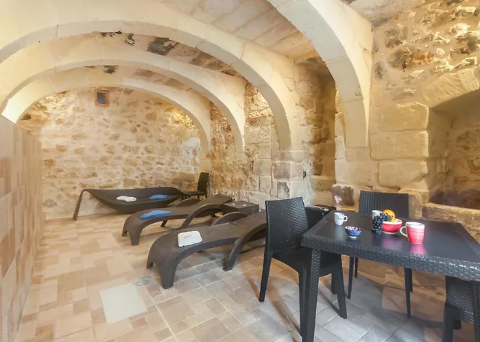 Nadurin, Large 7 Bedrooms - 2 Pools