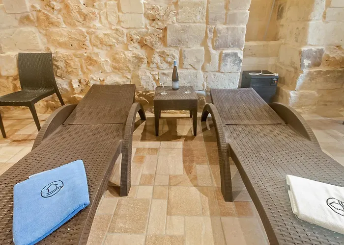 Nadurin, Large 7 Bedrooms - 2 Pools 別荘 ナダ